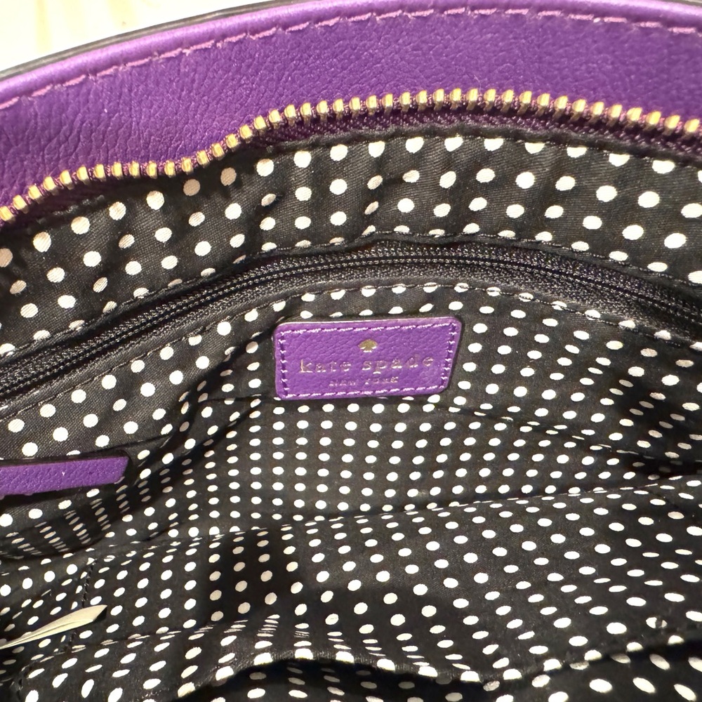 Kate Spade Vintage Purple Leather Crossbody Bag with Bow, Gold Chain and Logo - Picture 8 of 14